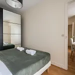 Elegant Appartement Avec Ascenseur Proche Tour Eiffel